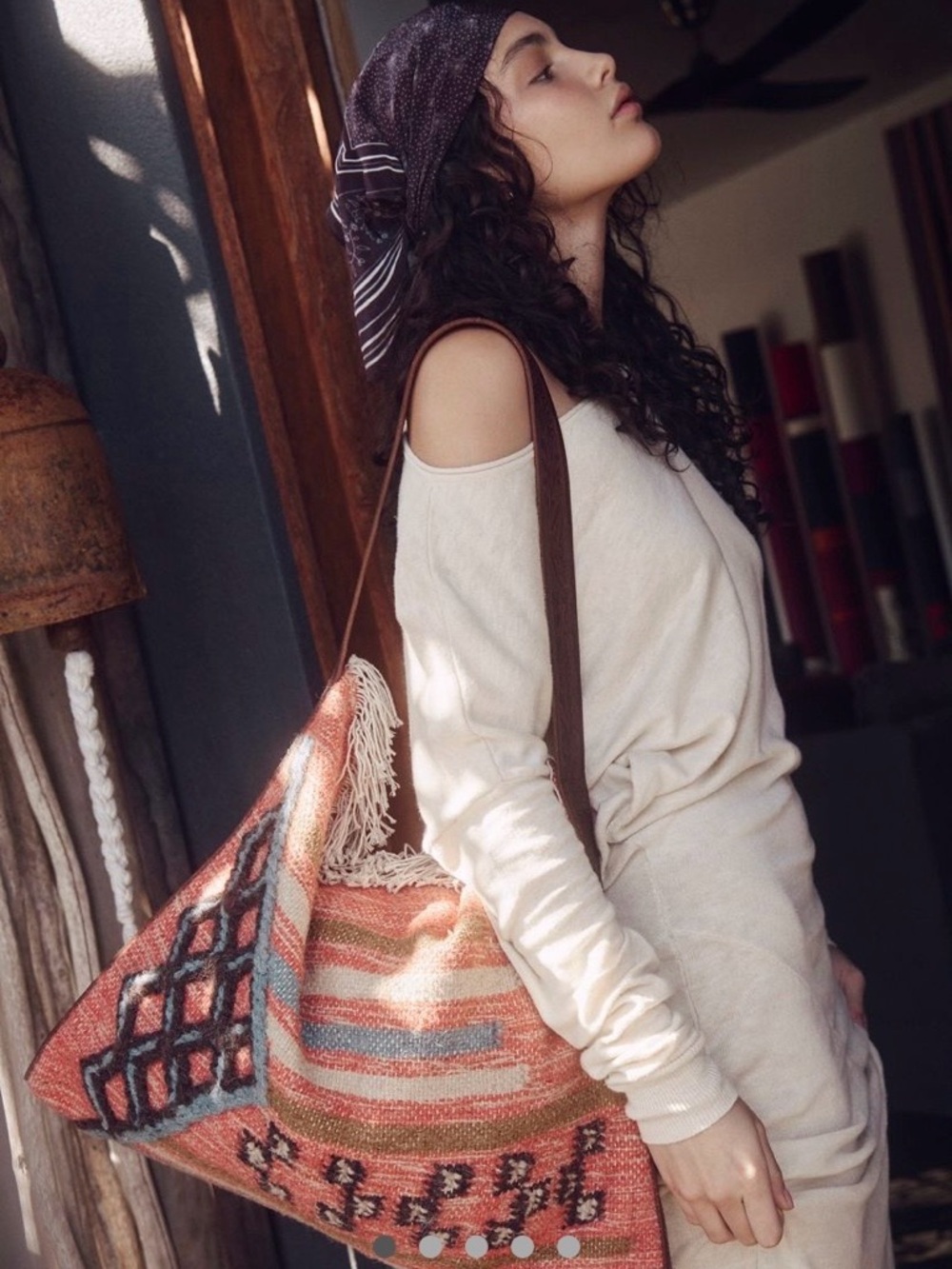 NWT FREE PEOPLE WHIMSY CORAL WIVEN FRINGE BAG WITH EMBOSSED LEATHER STRAP
